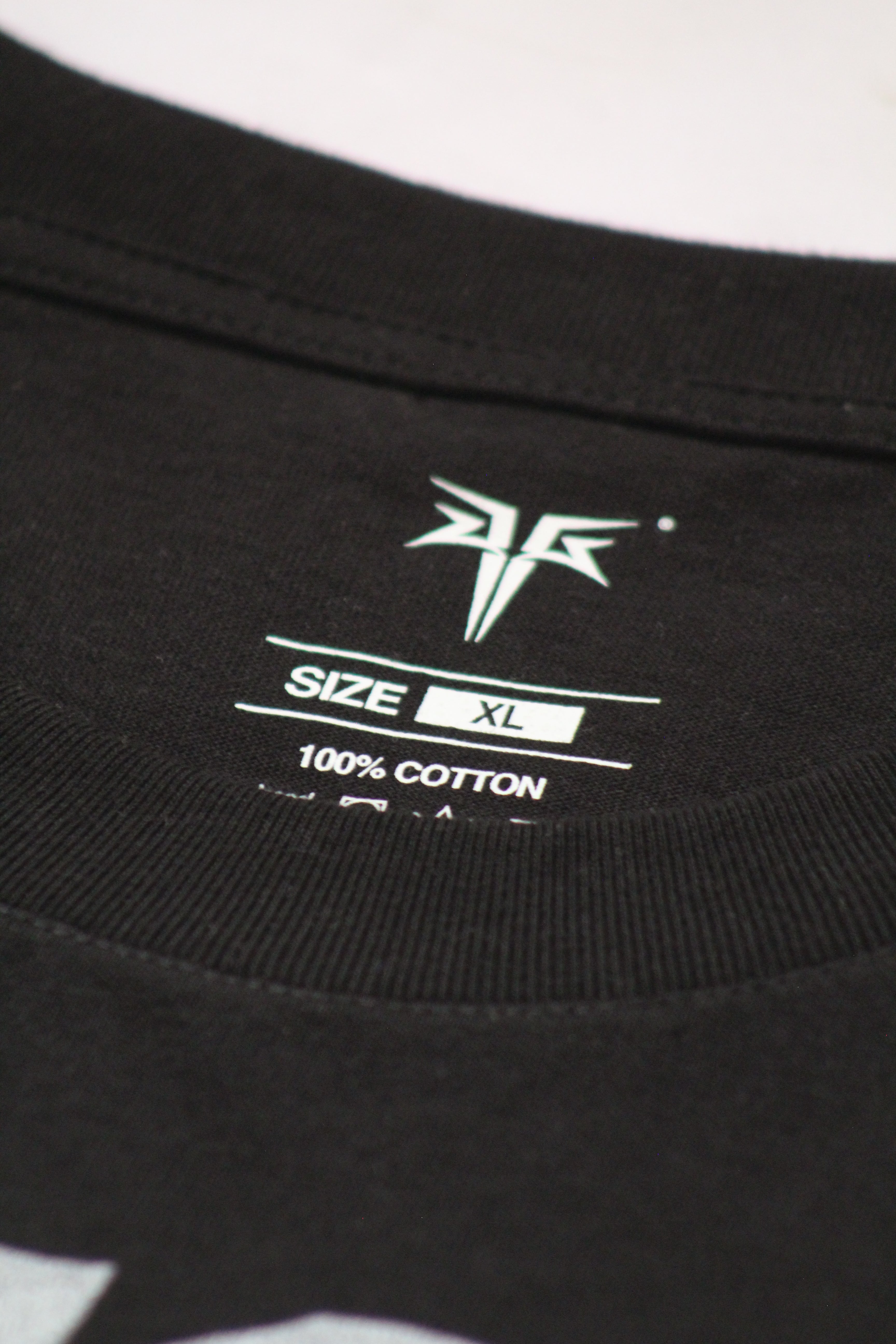 Leunam V Oversized Skeleton Floral Graphic Tee (Black)